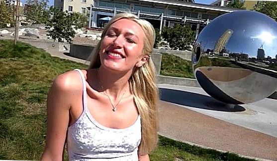 Камшоты: Сосястая телка любит громадные члены и храбро подставляет киску, не боясь последствий, порно видео