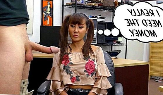 Девушка пришла на приём к врачу-извращенцу, который заставил её полностью раздеться и трогал её везде, поставив в вагину расширитель, порно видео