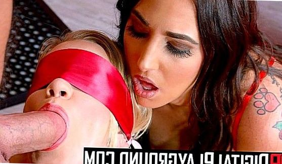 ебет двух телок в жопу, порно видео
